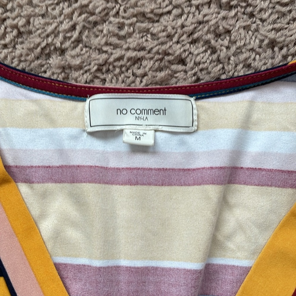 No Comment Blouse - Picture 2 of 3